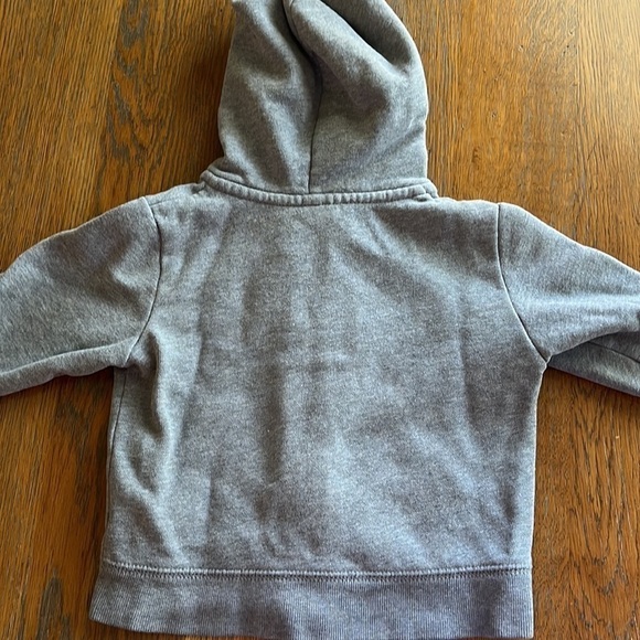 Baby Gap Toddler Two Years. Gray Hooded Zippered Sweatshirt - Picture 2 of 8
